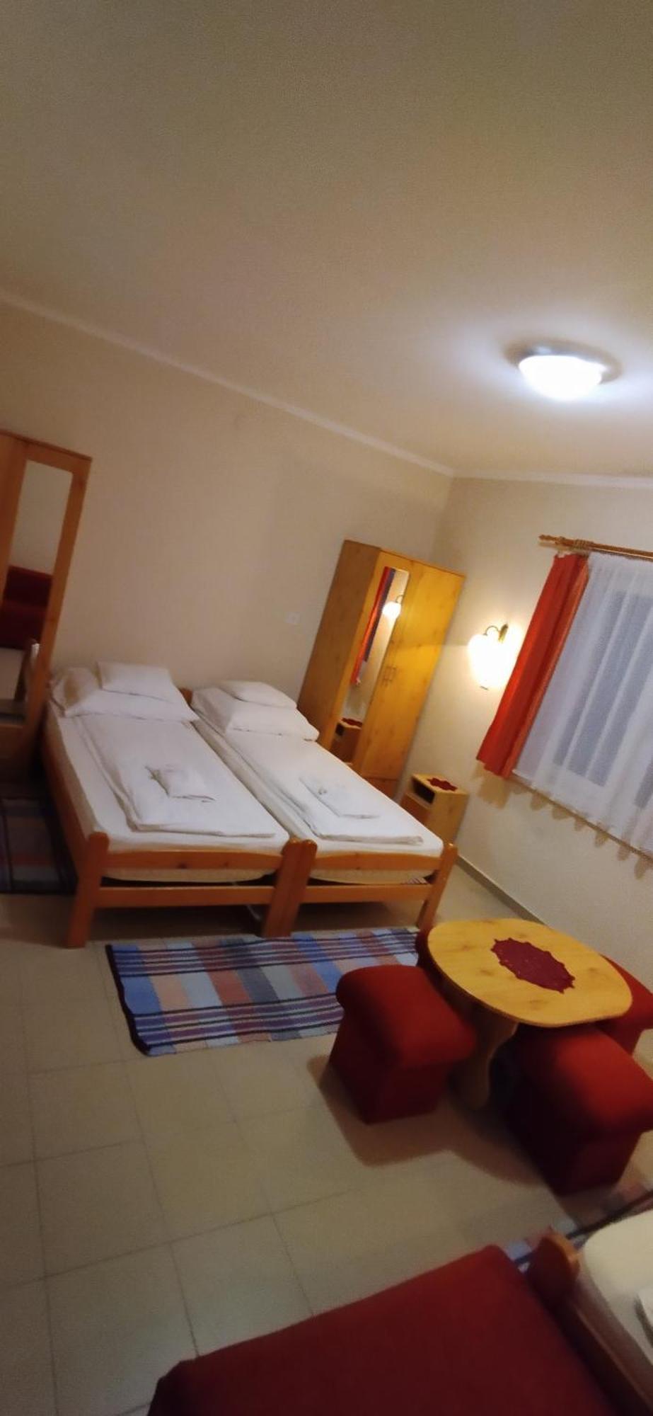 Koos Vendeghaz Otel Uppony Dış mekan fotoğraf