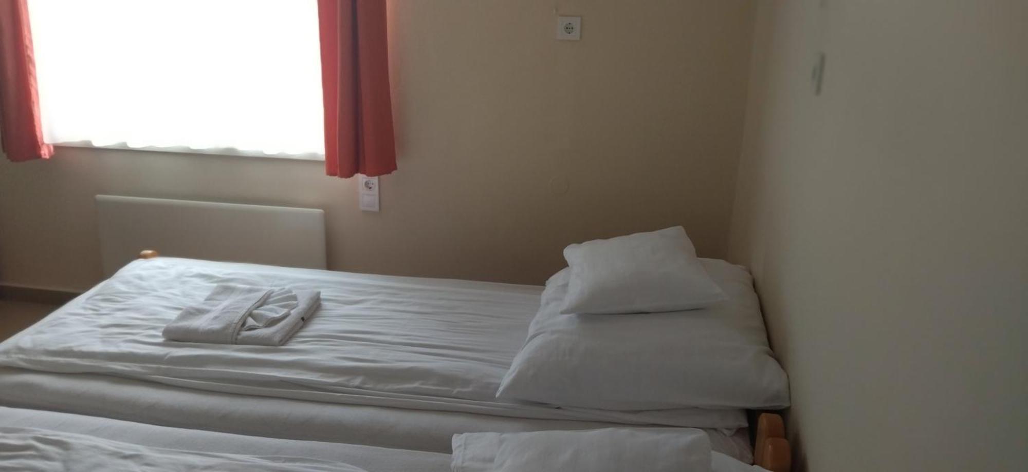 Koos Vendeghaz Otel Uppony Dış mekan fotoğraf